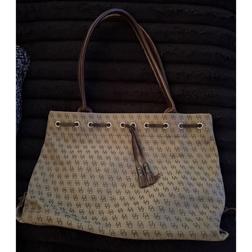 Vintage Dooney and Bourke Signature Logo Handbag Purse Large Tote